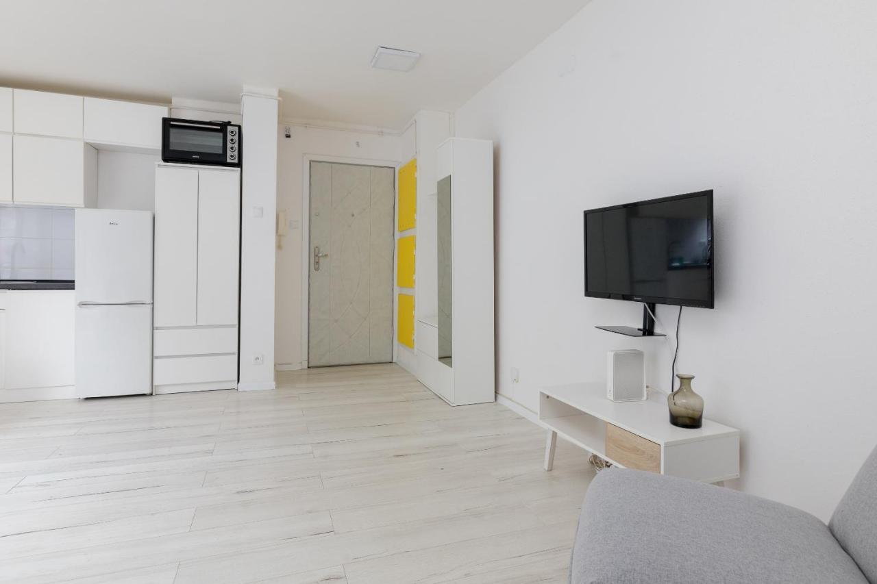 Rondo Onz Sunny Apartment Warsaw Exterior photo
